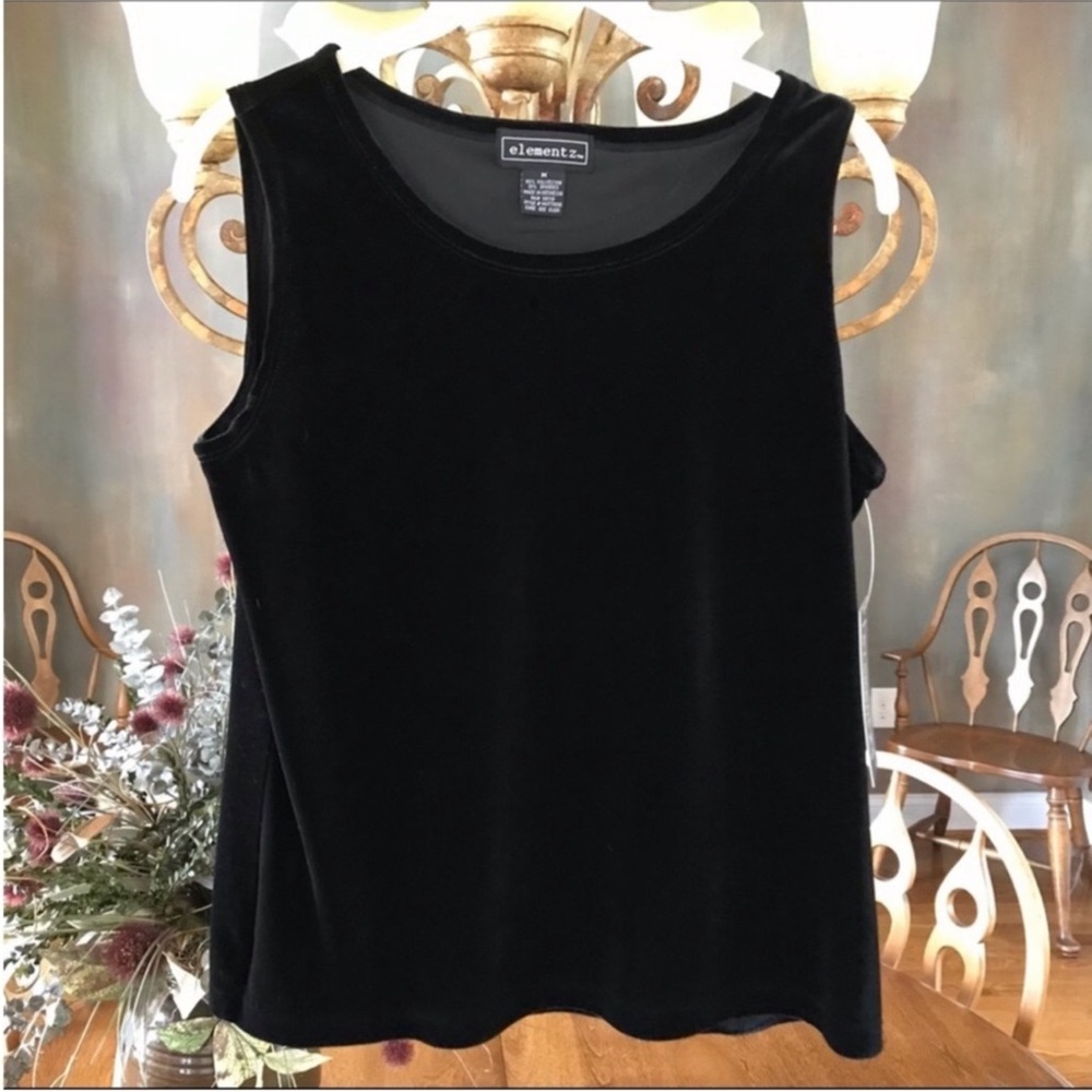 NWT Elementz Velour Top ⭐️5/$25⭐️
